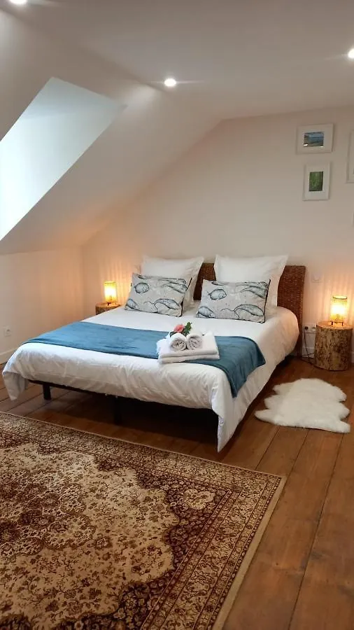 La Lande Hotel Pleyber-Christ Guest house